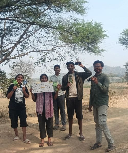 A group of smiling people.